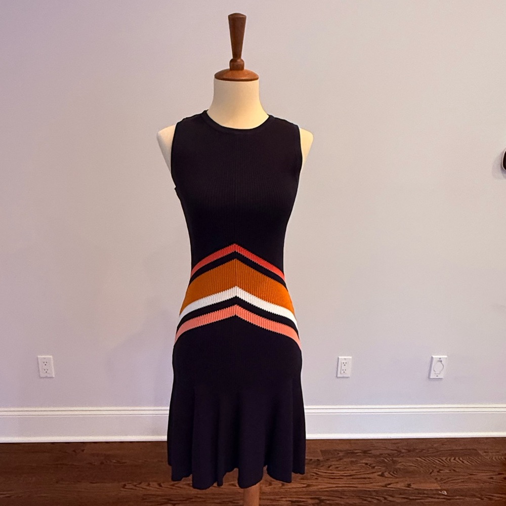 Shoshanna Navy Blue Sleeveless Midi dress with chevron pattern at waist. Sz. XS